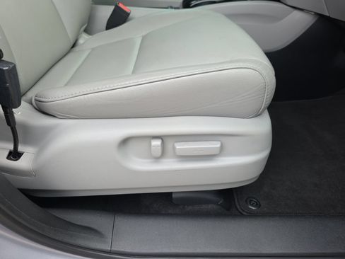 Used 2021 Honda Pilot Touring image 39