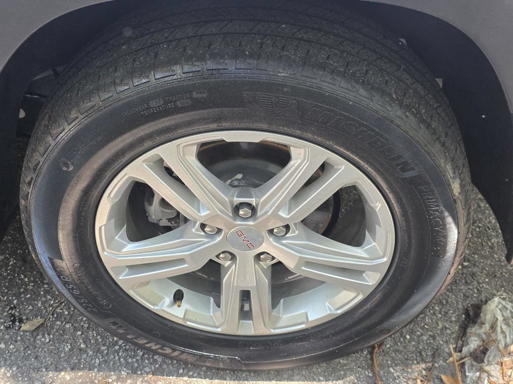 Used 2022 GMC Terrain SLE FWD image 30