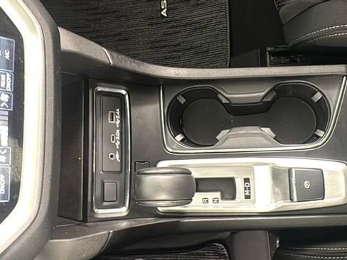 Certified 2023 Subaru Ascent Premium w/ Convenience Package image 33