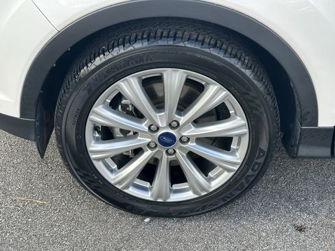 Used 2017 Ford Escape Titanium image 14