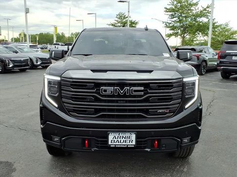 Used 2023 GMC Sierra 1500 AT4 w/ AT4 Premium Package AWD/4WD image 12