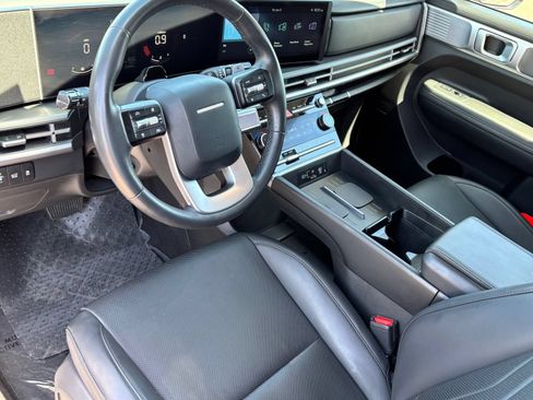 Used 2025 Hyundai Santa Fe SEL FWD image 15