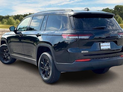 New 2025 Jeep Grand Cherokee L Altitude image 3