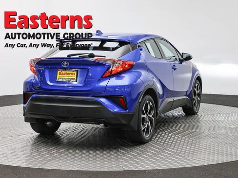 Used 2021 Toyota C-HR XLE FWD image 5
