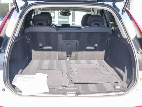 Used 2026 Volvo XC60 B5 Core AWD/4WD image 29