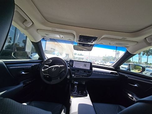 Used 2025 Lexus ES 350 Ultra Luxury w/ Accessory Package (Z2) FWD image 26