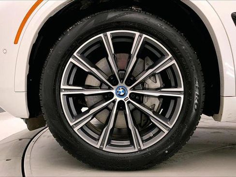Certified 2024 BMW X5 xDrive50e w/ M Sport Package image 8