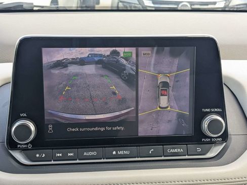 Used 2021 Nissan Rogue SV FWD image 29