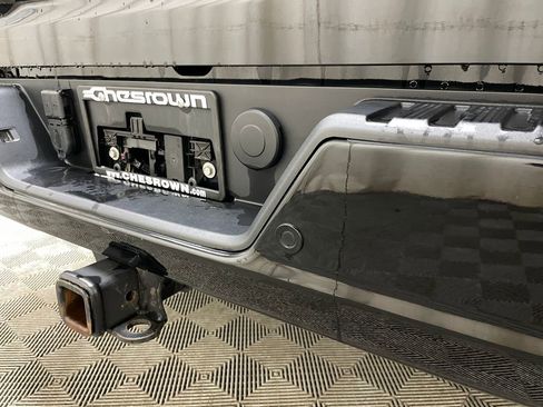 Used 2025 GMC Sierra 2500 AT4 image 49