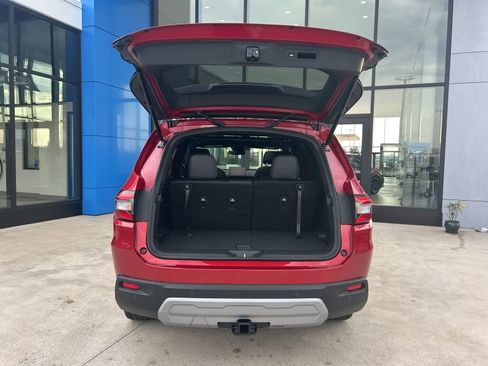 New 2025 Honda Pilot TrailSport image 11