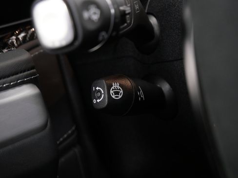 Used 2025 Mercedes-Benz G 63 AMG 4MATIC image 32