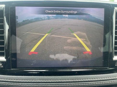 Used 2022 Chrysler Pacifica Touring-L FWD image 19