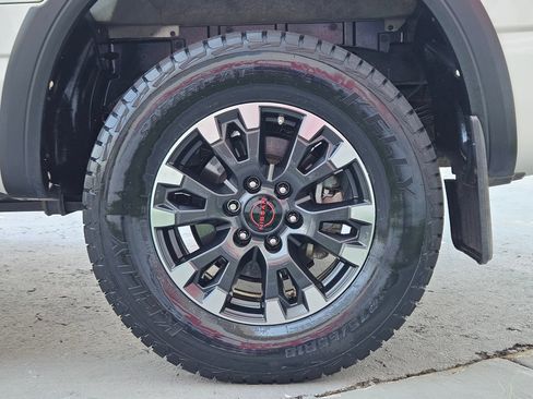 Used 2023 Nissan Titan PRO-4X w/ Pro-4x Convenience Package AWD/4WD image 28