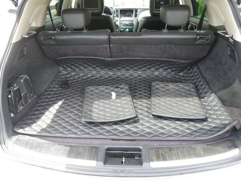Used 2010 INFINITI FX35 AWD w/ Navigation Pkg image 24