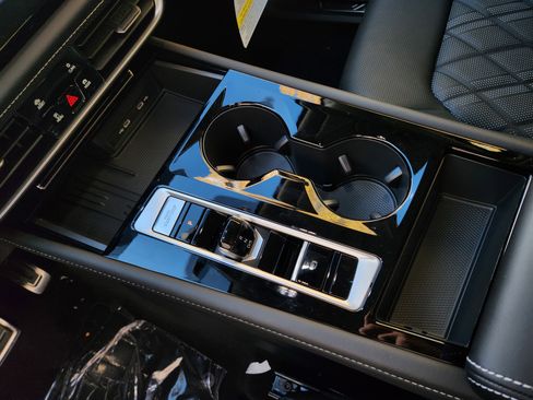 New 2026 Volkswagen Atlas SEL Premium R-Line image 13