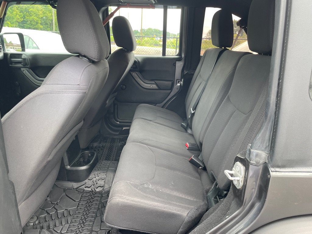 Used 2018 Jeep Wrangler Unlimited Sport AWD/4WD image 16