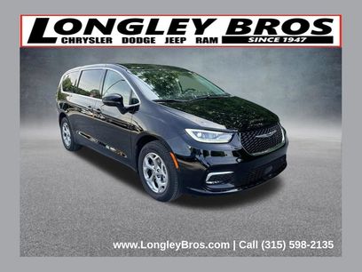 Used 2024 Chrysler Pacifica Limited