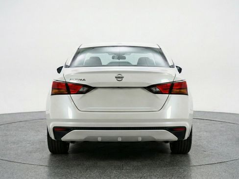 Used 2025 Nissan Altima 2.5 SV image 7