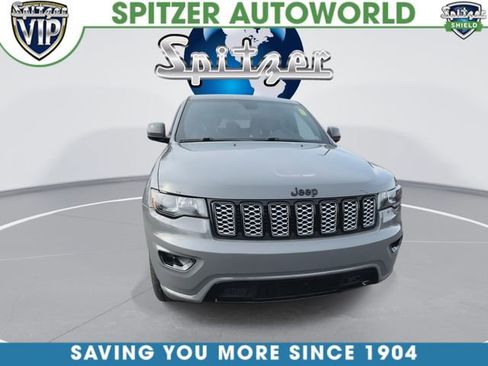 Used 2021 Jeep Grand Cherokee Laredo X AWD/4WD image 3