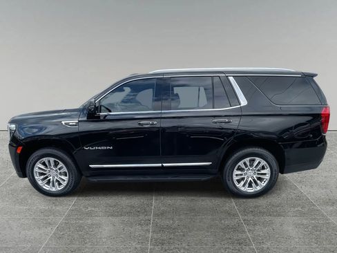 Used 2021 GMC Yukon SLT w/ SLT Premium Package image 2