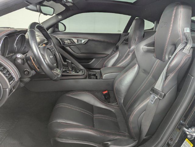 Used 2015 Jaguar F-TYPE R RWD image 10