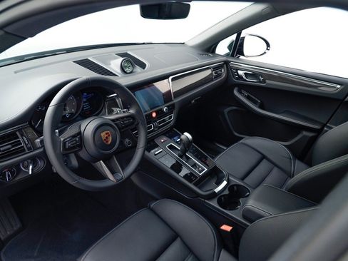 New 2026 Porsche Macan S image 4