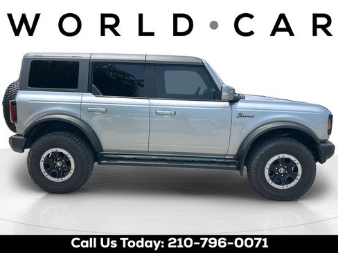Used 2023 Ford Bronco Outer Banks w/ Sasquatch Package AWD/4WD image 2