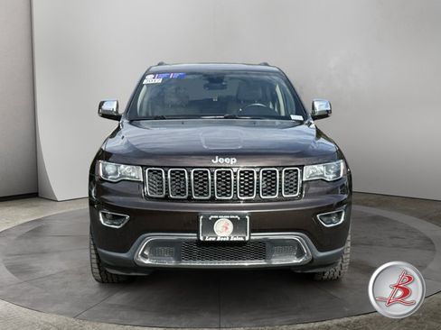 Used 2017 Jeep Grand Cherokee Limited w/ Trailer Tow Group IV AWD/4WD image 2