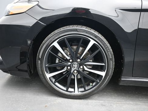 Used 2019 Toyota Camry XSE image 48