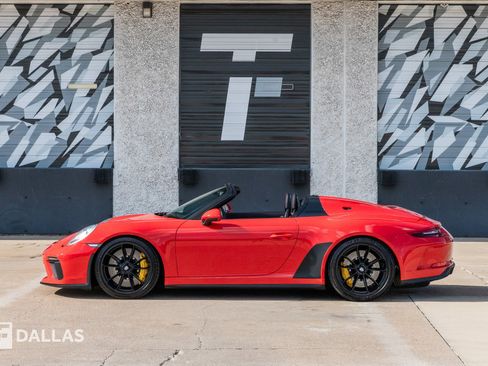 Used 2019 Porsche 911 Speedster image 8