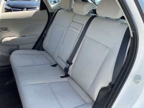 Used 2024 Hyundai Kona SE AWD/4WD image 19