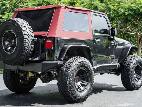 Used 2017 Jeep Wrangler Sport AWD/4WD image 8