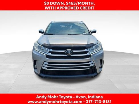 Used 2019 Toyota Highlander XLE FWD image 3