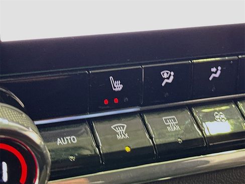 New 2024 Chevrolet Colorado LT w/ LT Convenience Package II image 22