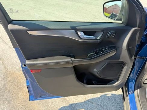 Certified 2022 Ford Escape Titanium w/ Class II Trailer Tow Package AWD/4WD image 13