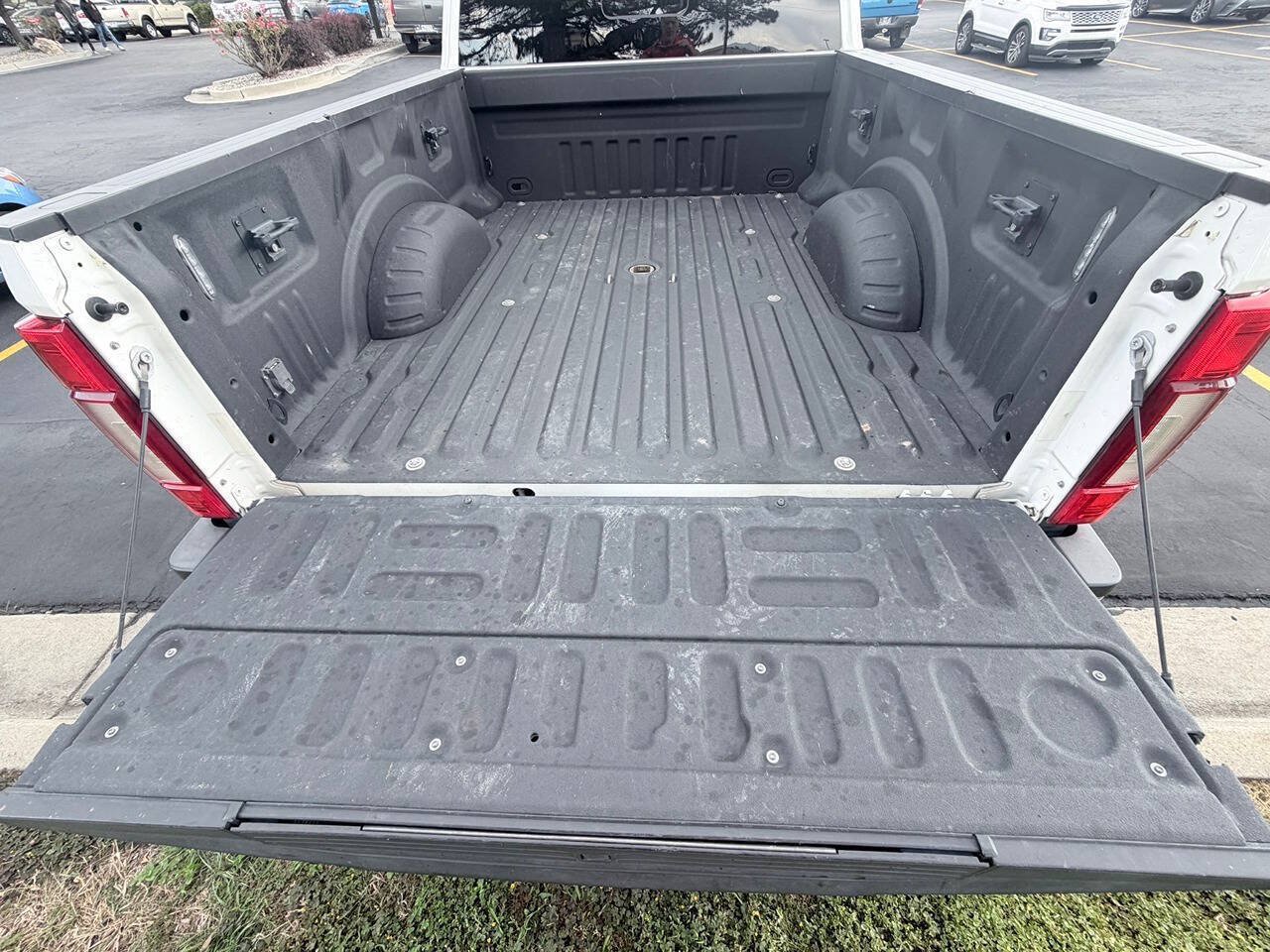 Used 2020 Ford F350 Lariat w/ Lariat Ultimate Package AWD/4WD image 34