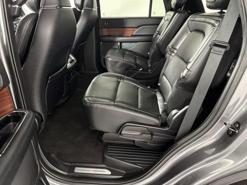 Used 2021 Lincoln Navigator Reserve AWD/4WD image 23