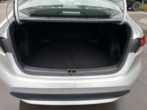 Used 2022 Toyota Corolla LE image 38