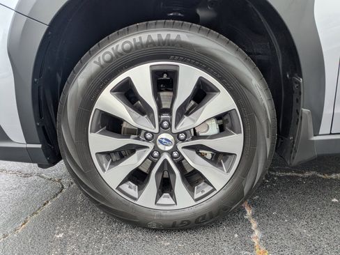 Used 2025 Subaru Outback Limited w/ Popular Package #2 image 9