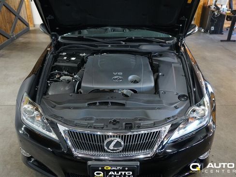Used 2014 Lexus IS 250C RWD image 9