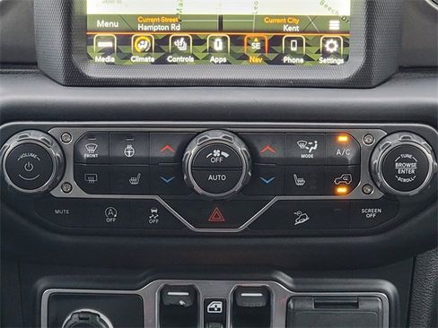 Certified 2019 Jeep Wrangler Unlimited Sahara image 29