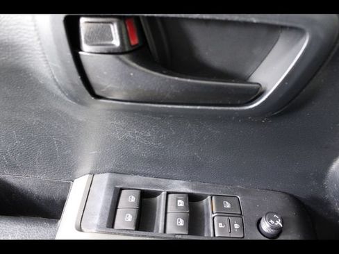 Used 2019 Toyota Tacoma SR5 AWD/4WD image 17