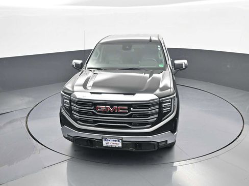 Used 2025 GMC Sierra 1500 SLT AWD/4WD image 24