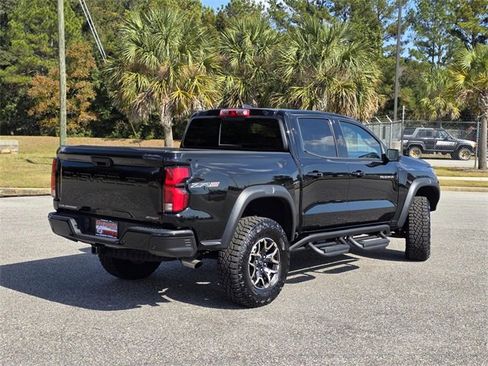 Used 2024 Chevrolet Colorado ZR2 w/ ZR2 Convenience Package III image 5
