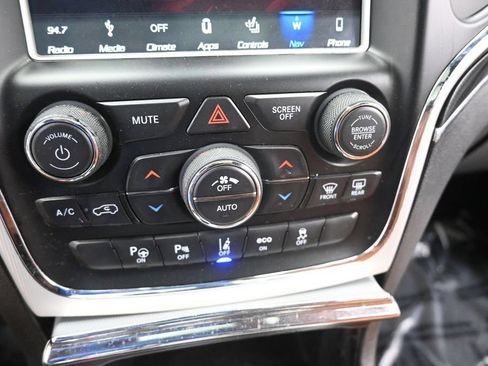 Used 2018 Jeep Grand Cherokee SRT AWD/4WD image 39