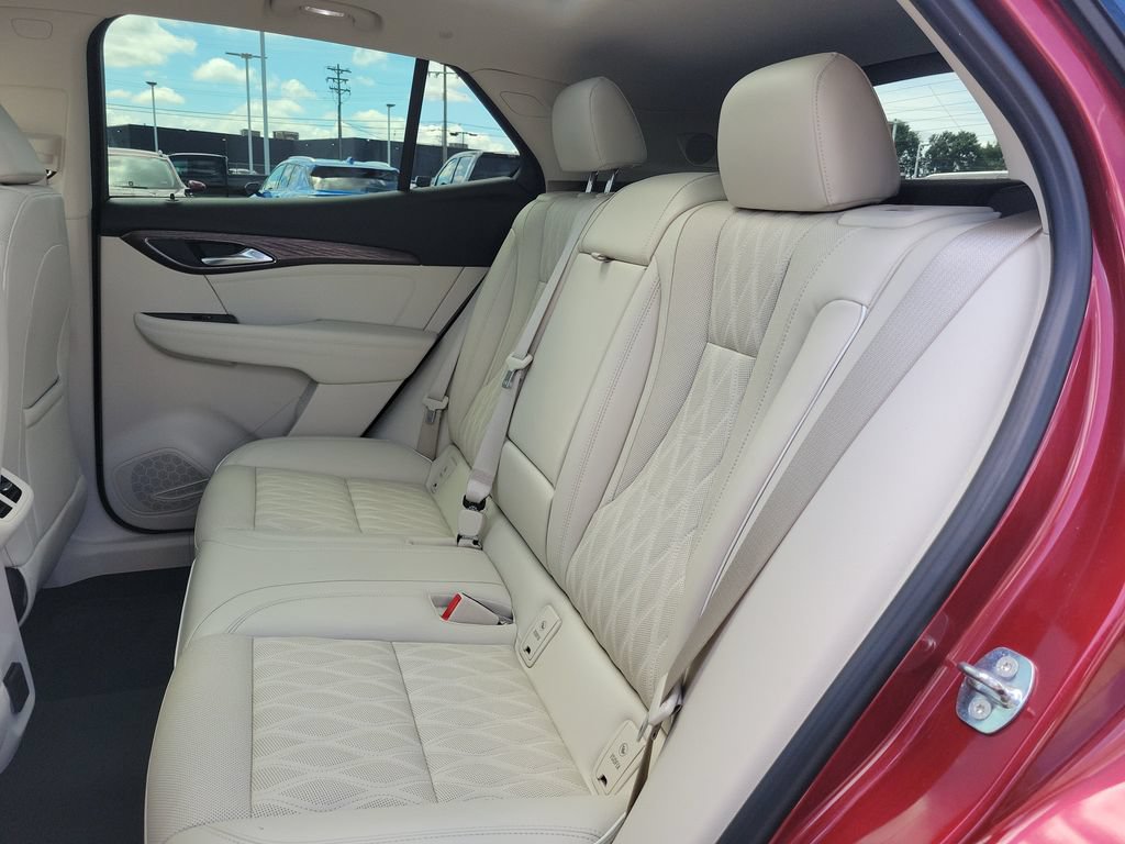Used 2022 Buick Envision Avenir w/ Technology Package II AWD/4WD image 13