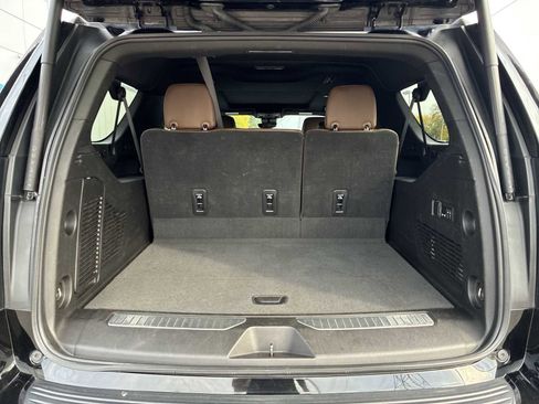 Certified 2023 Chevrolet Suburban High Country image 27