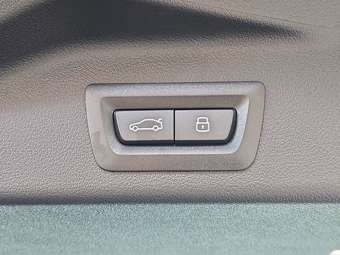 New 2026 BMW X5 M60i w/ Executive Package image 13