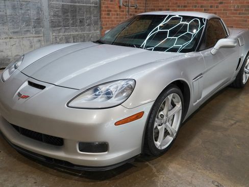 Used 2010 Chevrolet Corvette Grand Sport w/ Preferred Equipment Group RWD image 21