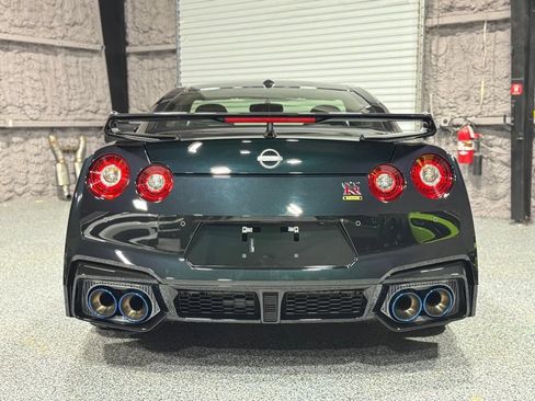Used 2024 Nissan GT-R w/ Floor Mat Package AWD/4WD image 9